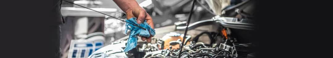 Ile oleju może brać silnik? Sprawdź normy i uniknij problemów