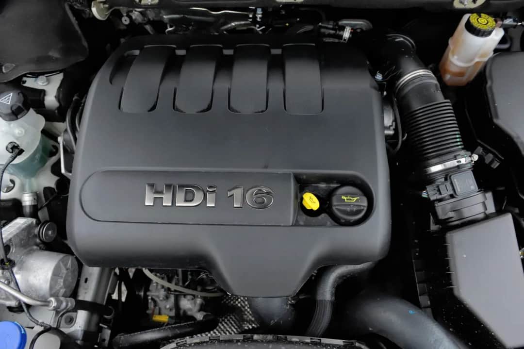 Peugeot Expert: jaki silnik wybrać, aby uniknąć wysokich kosztów?