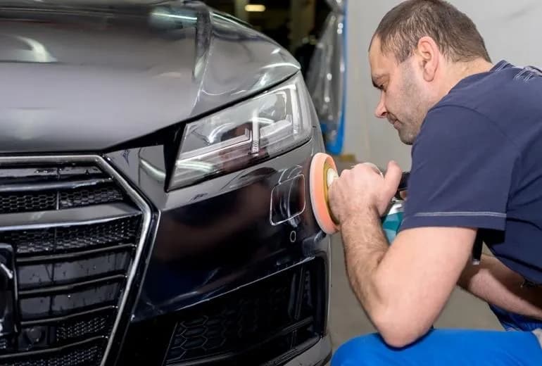 Jak usunąć rysy z karoserii samochodu - skuteczne domowe sposoby