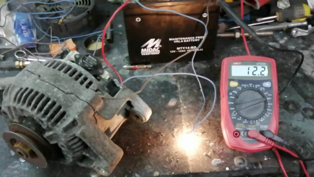 Jak wzbudzić alternator do ładowania – proste kroki, by uniknąć kosztownych napraw