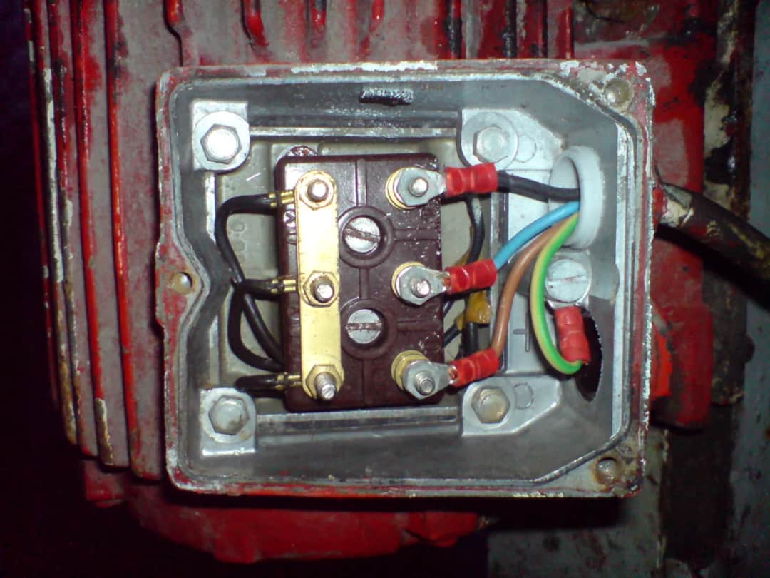 Jak zmienić obroty silnika 3 fazowego i uniknąć uszkodzeń