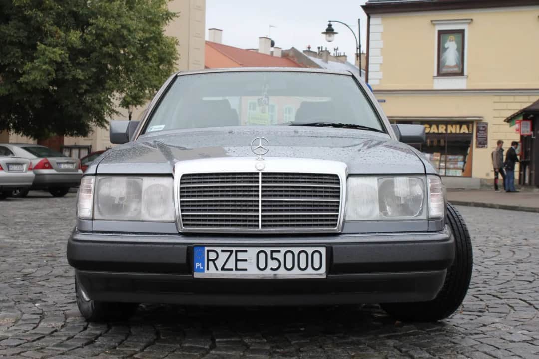 Mercedes W124 - jakie silniki wybrać, aby uniknąć problemów?